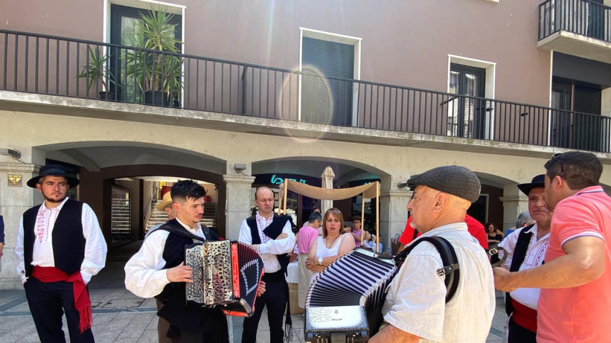 Un del moment dels acordionistes al mercat.