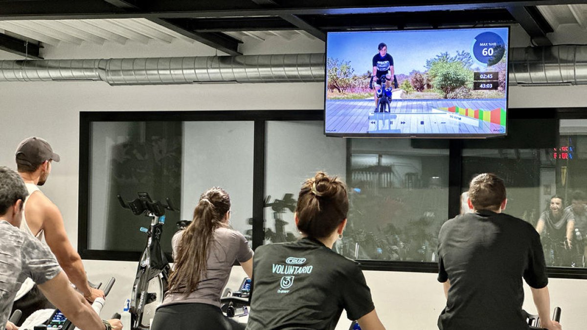 Classes d'entrenament virtual dirigit.