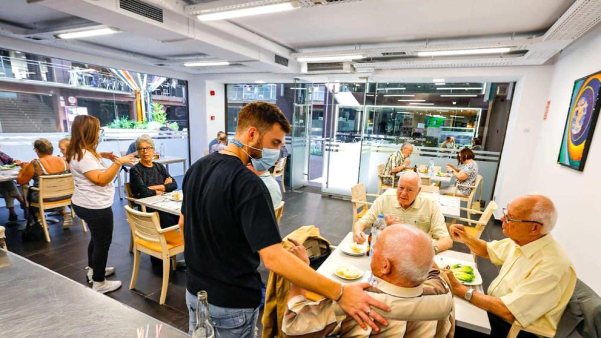 Menjador de la llar de jubilats.