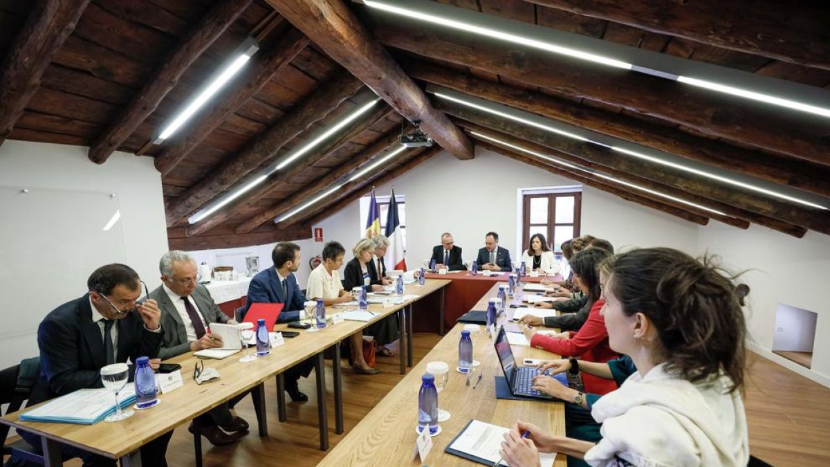 Reunió presidida per Xavier Espot sobre el diàleg transfronterer amb Occitània