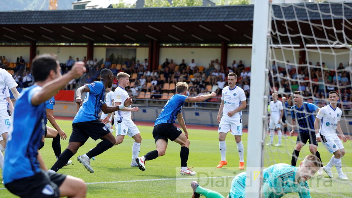 Feher celebra el gol aquesta tarda a la Conference League