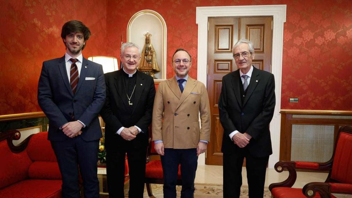 Visita que han mantingut el cap de Govern i el síndic general amb el copríncep Joan-Enric Vives.