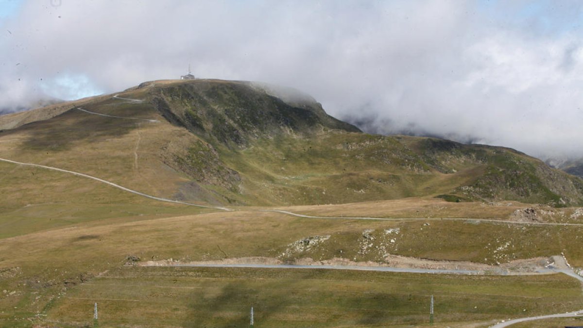 Els molins s'instal·laran al pic del Maià.