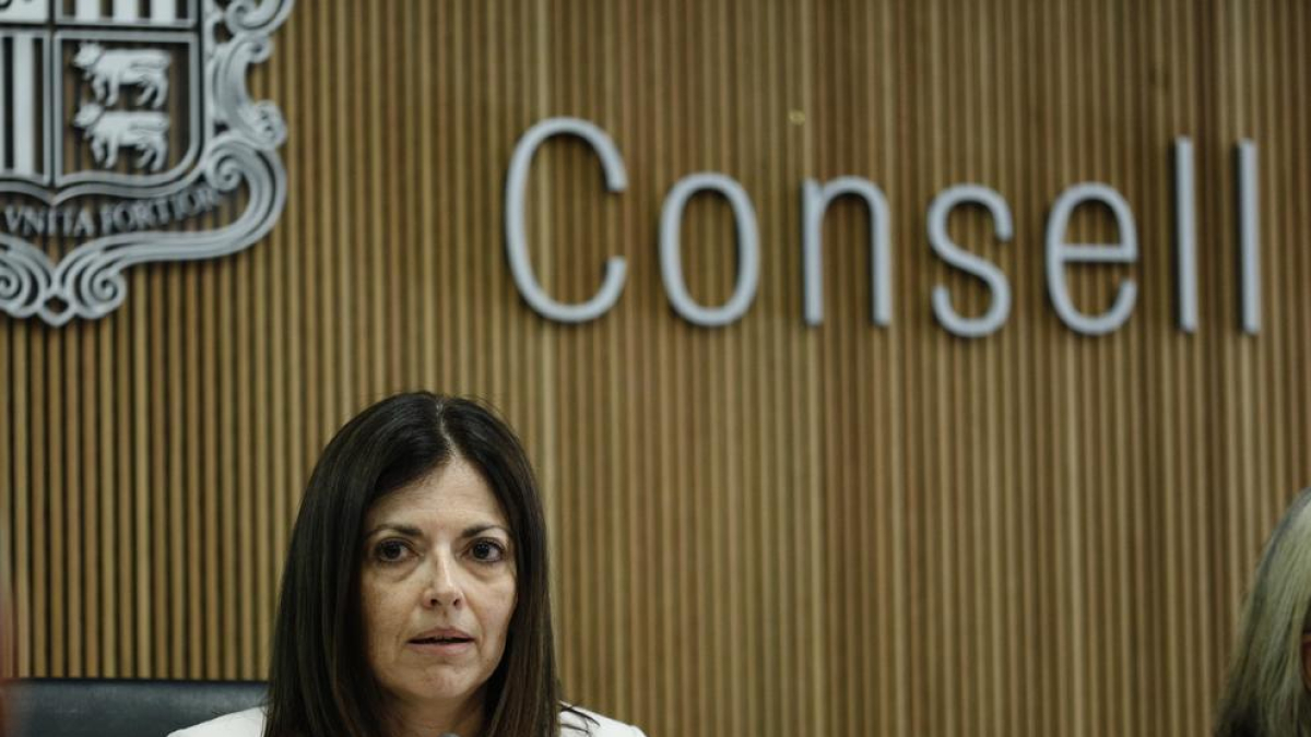 La ministra d'Afers Exteriors, Imma Tor, en la comissió de Política Exterior