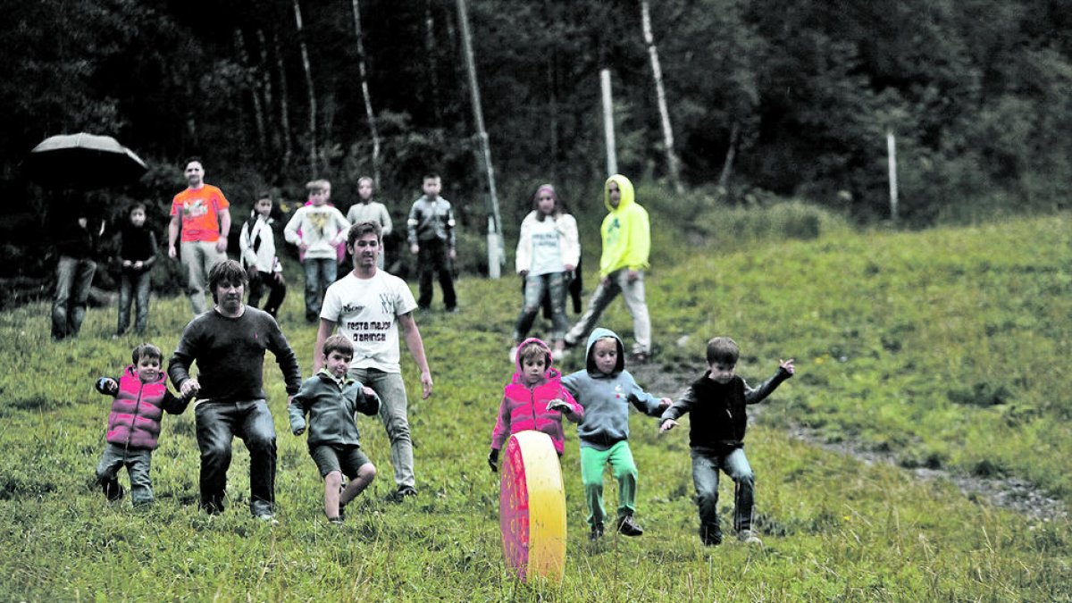 Participants en les primeres edicions de la prova a la pista de les Marrades.