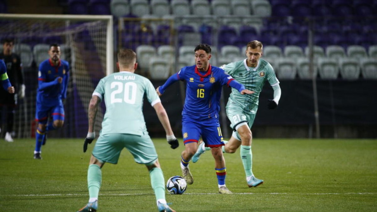 La selecció cau al tram final davant Bielorússia (1-0)