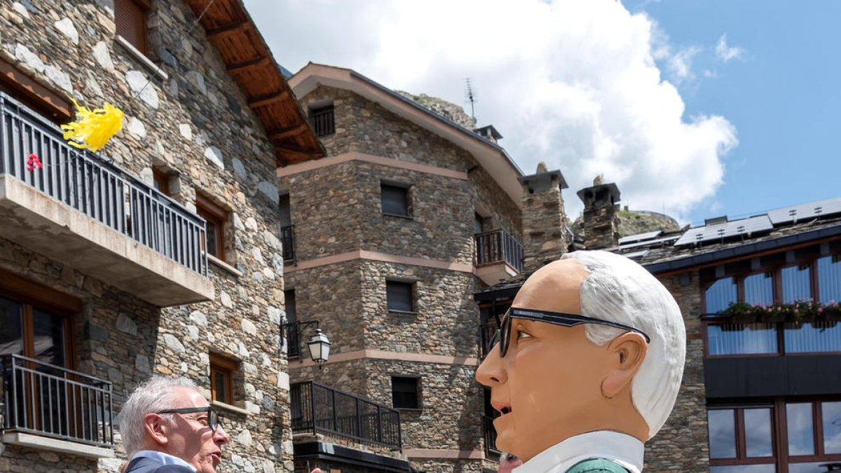 Camp, ahir amb el seu capgròs.