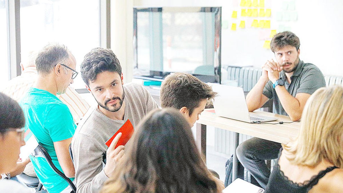 L'assemblea en què Concòrdia va decidir no estar al pacte d'estat de la UE.