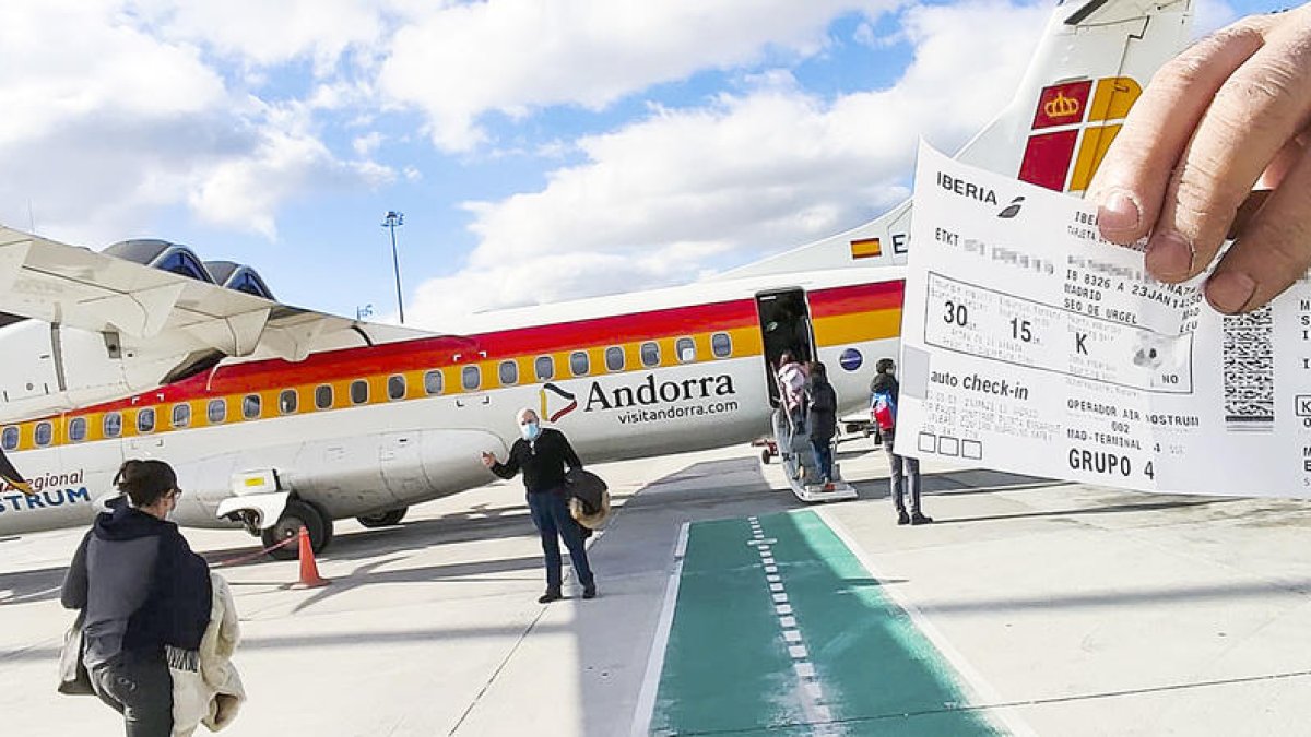 Un avió d'Air Nostrum a l'aeroport.