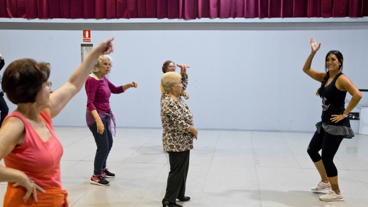 Ball per a la gent gran a la Massana