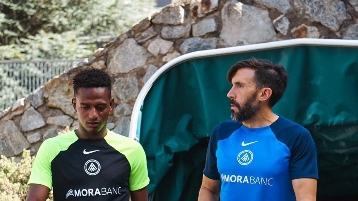 Anderson Arroyo amb Eder Sarabia avui en el primer entrenament amb els tricolors