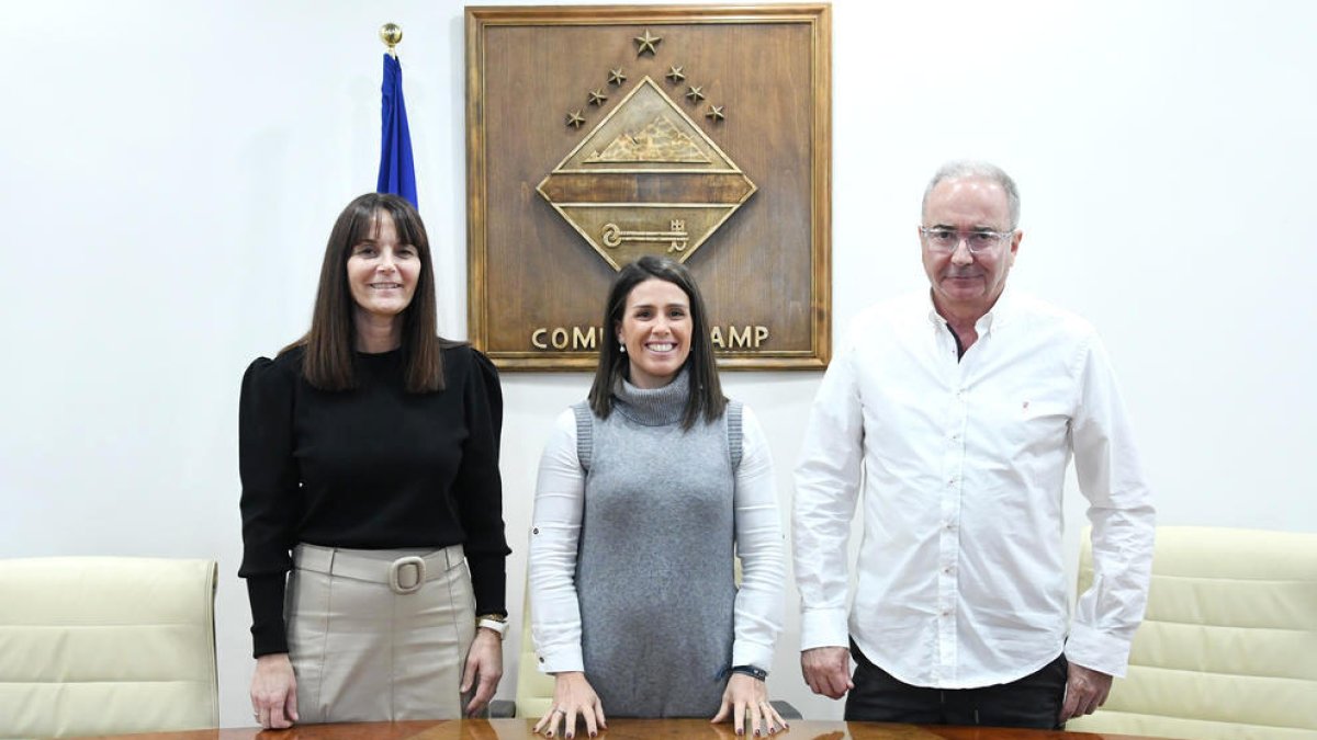 Bonell, Mas i Mora, ahir en la signatura del conveni.