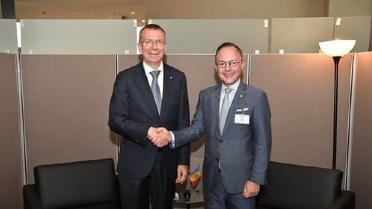 Espot reunit amb el president de Letònia Edgars Rinkevics 