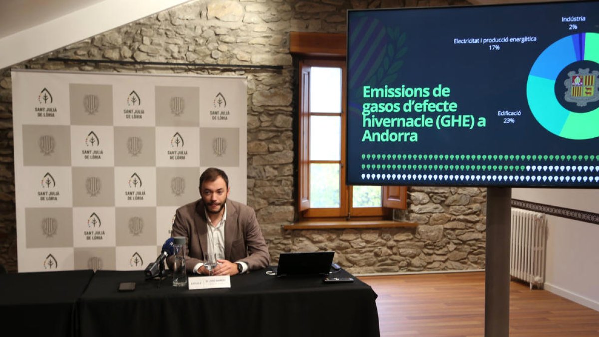 El cap de projecte de Bomosa, José Gismero, durant la presentació.