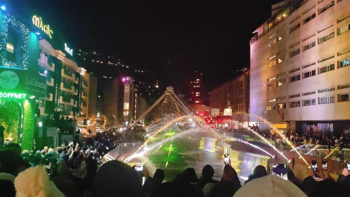 El nou espectacle de les fonts de la Rotonda