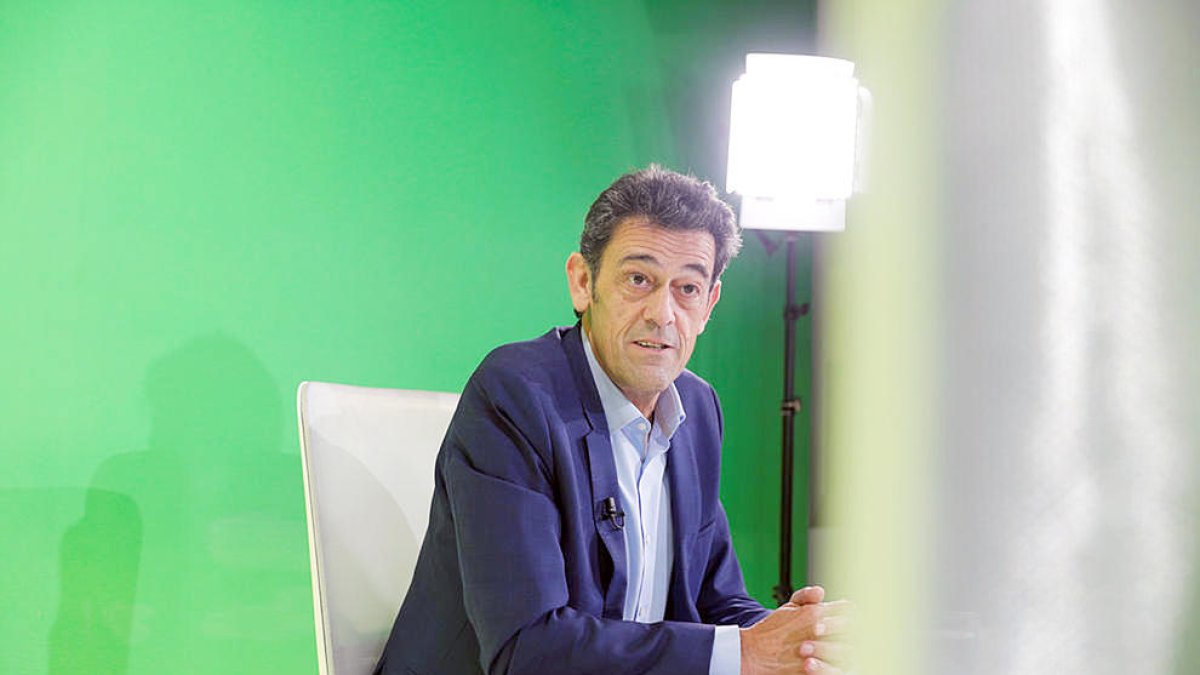 El cònsol major d'Ordino, Josep Àngel Mortés, a l'estudi de Diari TV.