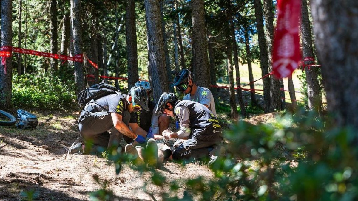 Simulacre d'evacuació al circuit de la Copa del Món de BTT
