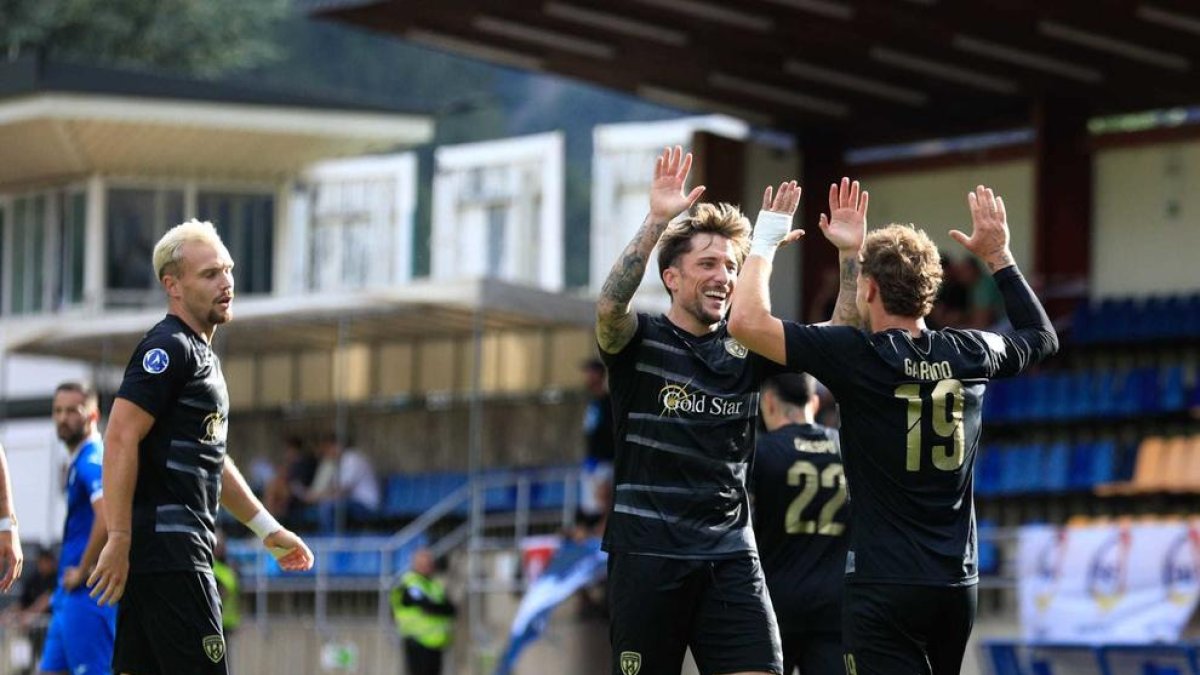 L'FC Santa Coloma remunta contra el Sutjeska i fica el cap a la tercera prèvia de la Conference