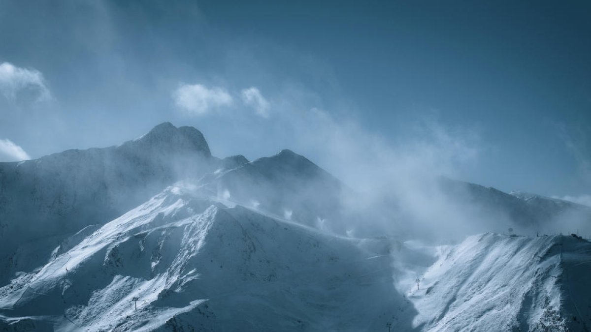 Una pista de Pas de la Casa nevada.