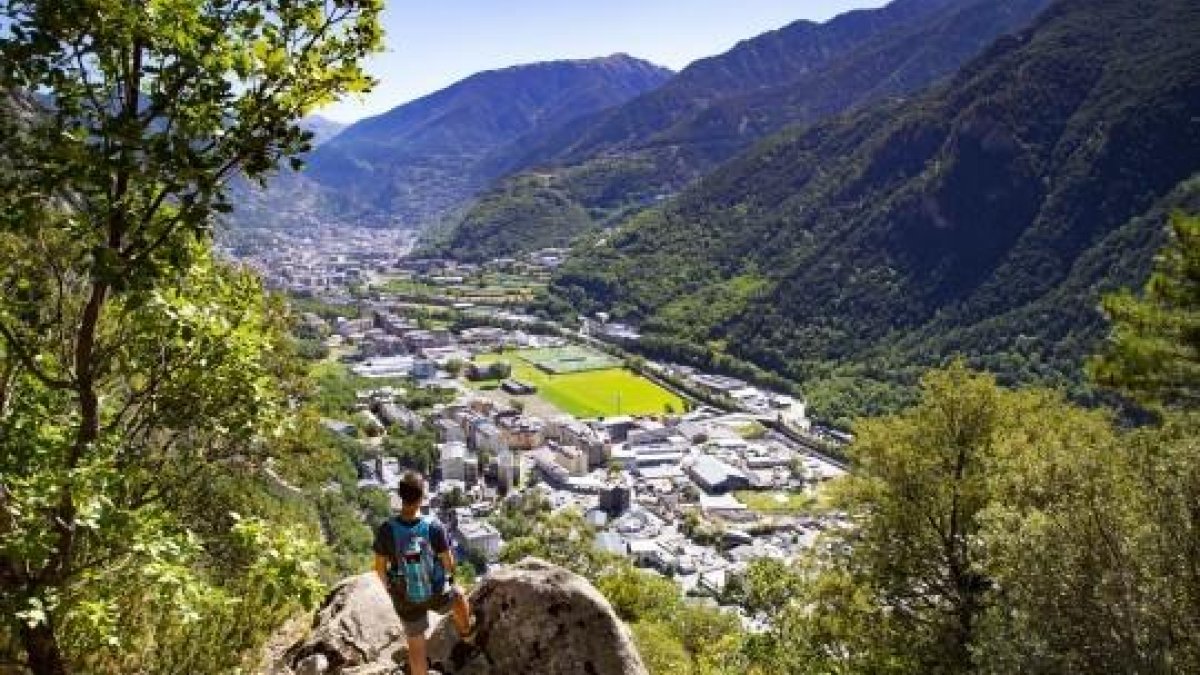 Itineraris guiats per la Vall d'Enclar