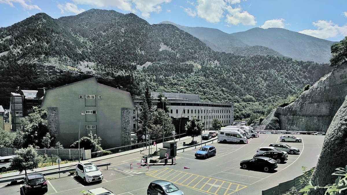 L'aparcament del Falgueró, on es projecta la nova promoció immobiliària.