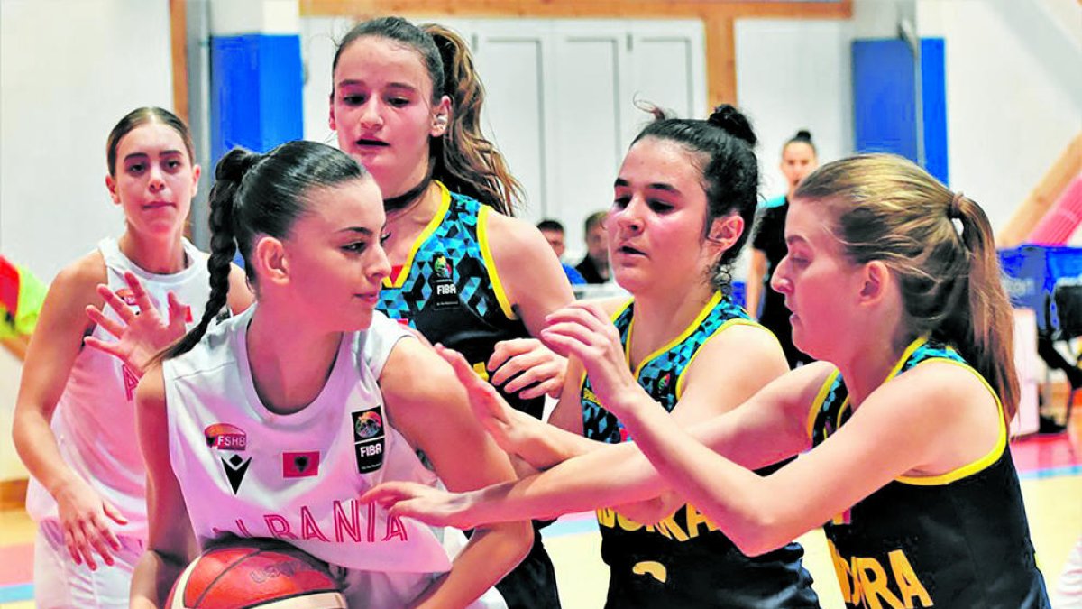 Duel entre Andorra i Albània.