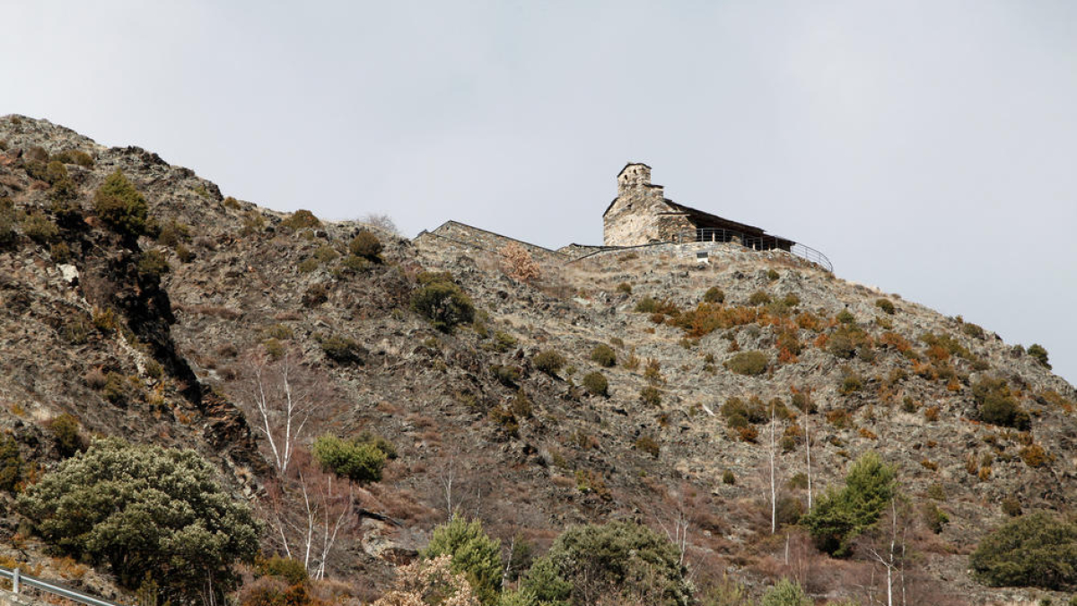 L'església de Sant Serni de Nagol.