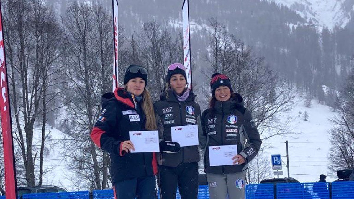 Del Rio, a l'esquerra, al podi.