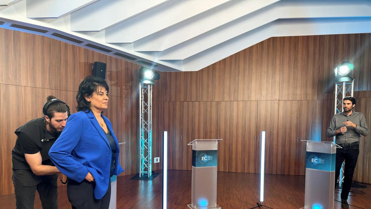 Moments previs al debat a la Massana.