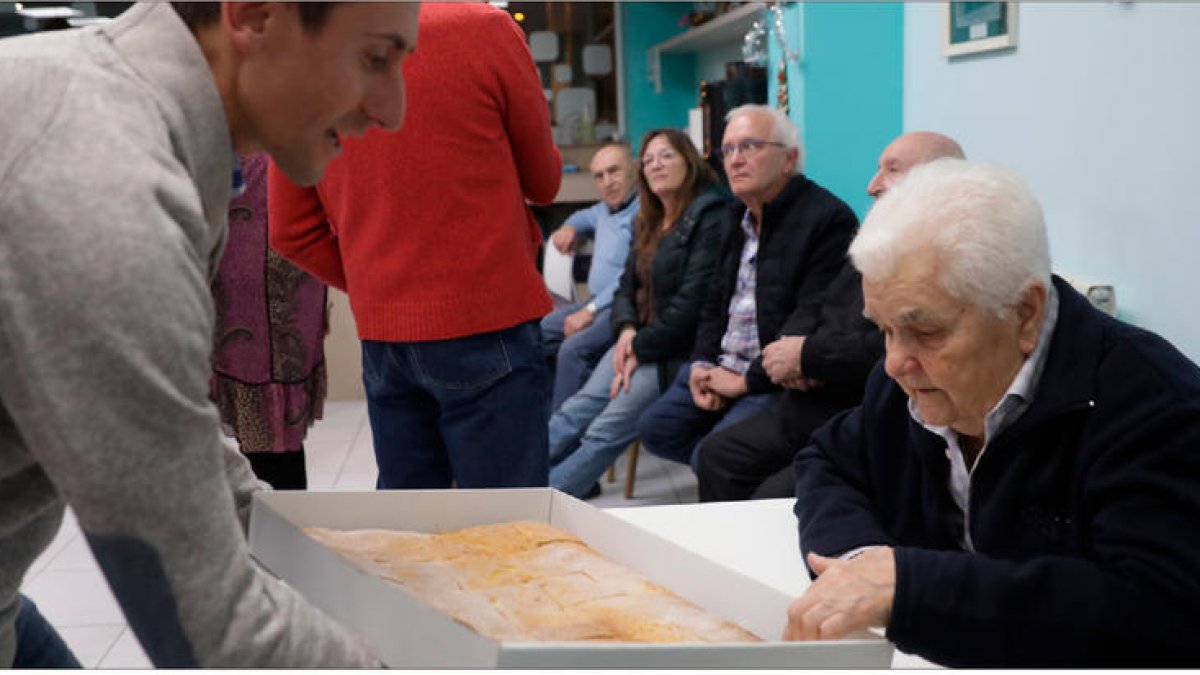 Reunió de poble d'Enclar a Santa Coloma..
