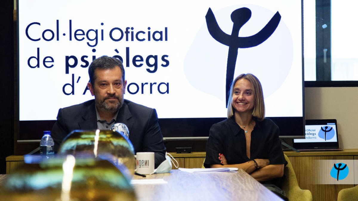 La junta ha renovat president i secretària