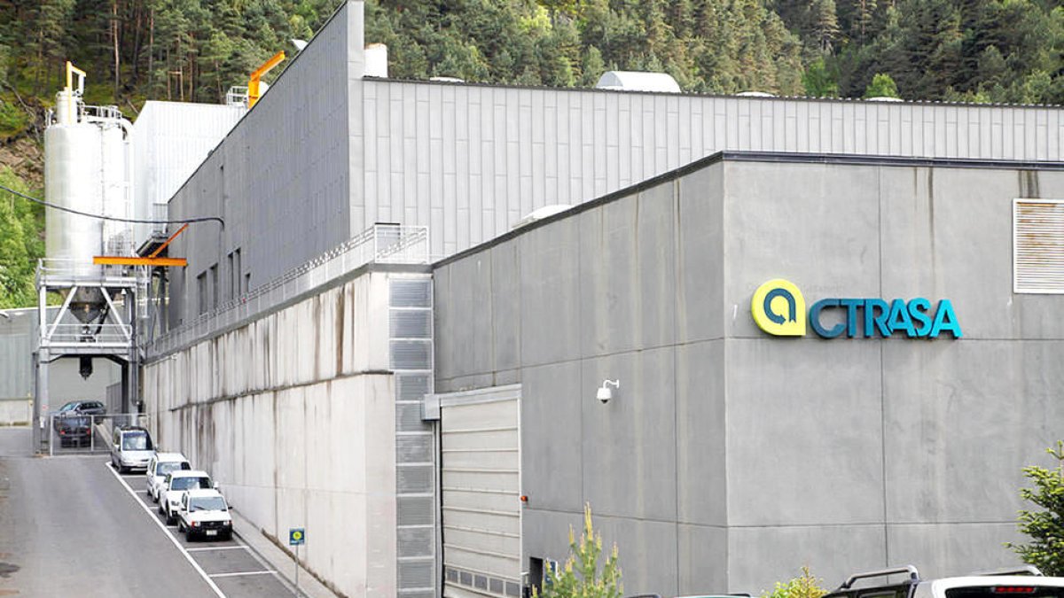 El centre de tractament de residus de la Comella.