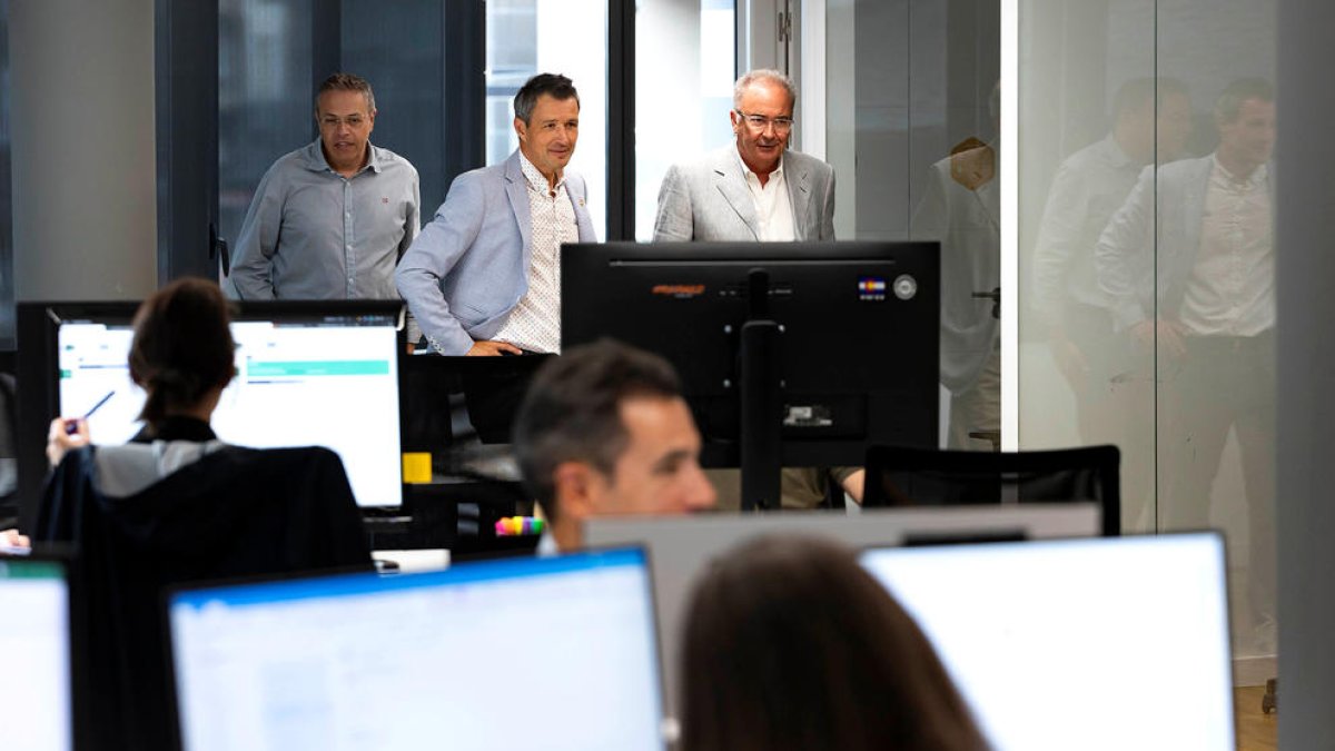 El cònsol major d'Andorra la Vella, David Astrié, en una visita a Hive Five.