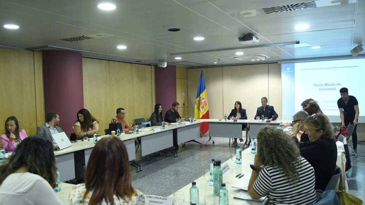 Taula mixta de la joventut