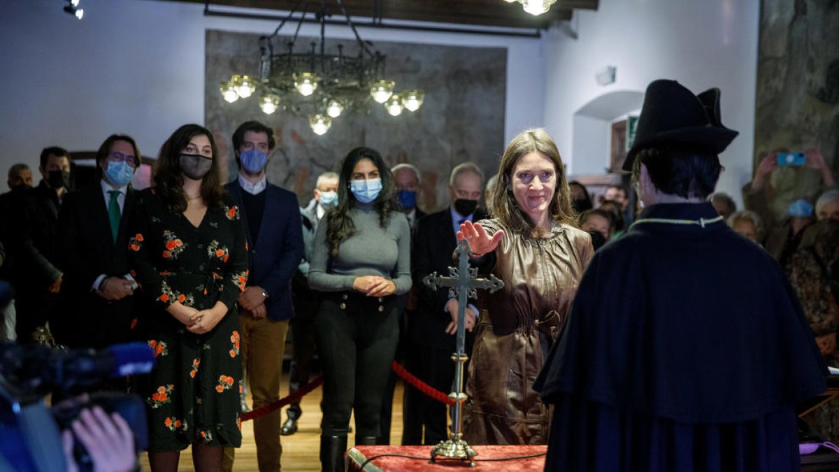 L'acte de jurament d'una de les inspectores que es van incorporar a l'APDA.