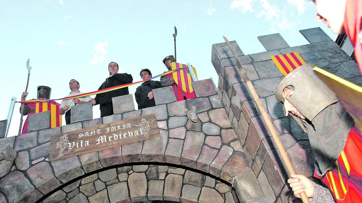 Segona edició de la Vila Medieval, el 2004.