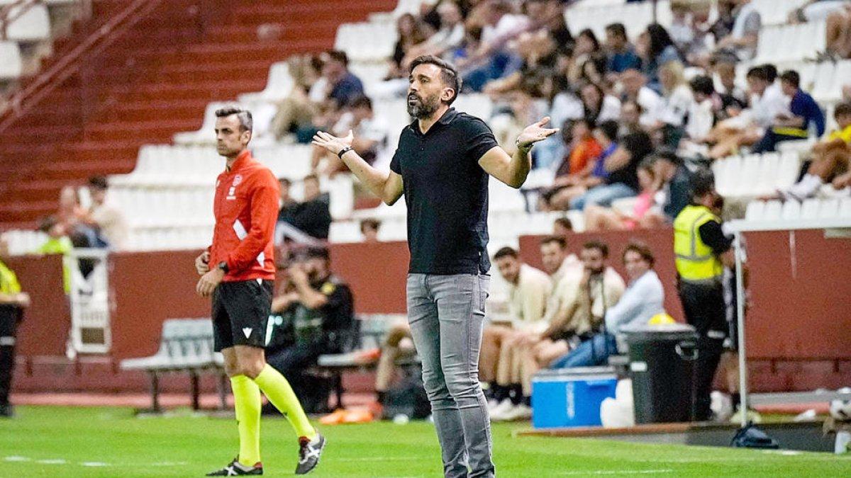 Eder Sarabia, durant el partit a Albacete.