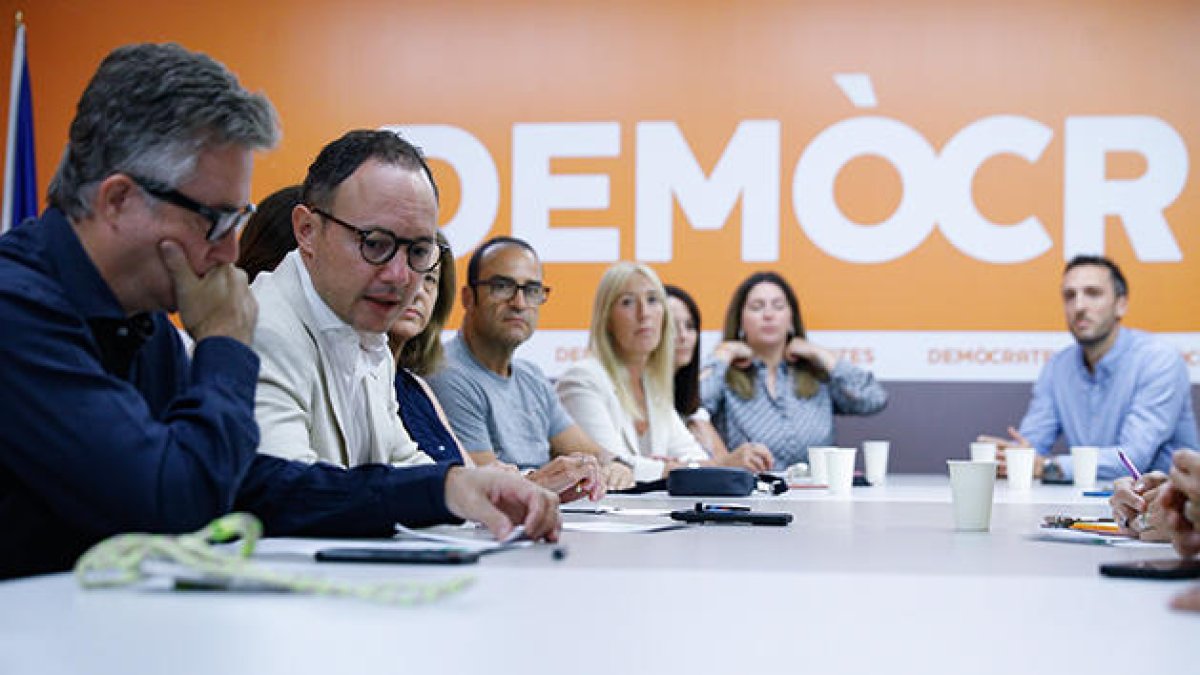 El comitè executiu de DA es va reunir ahir.