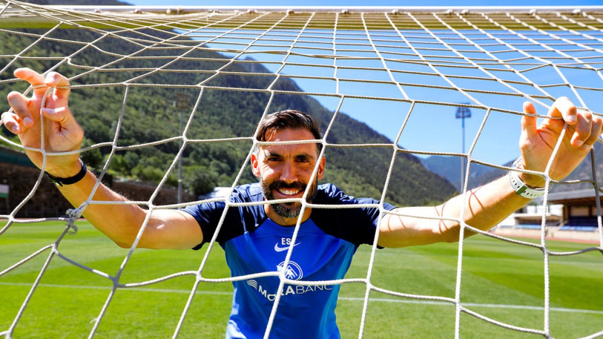 Eder Sarabia a l'Estadi Comunal d'Andorra la Vella.
