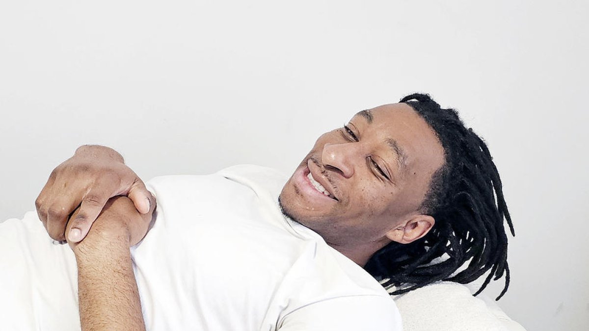 Stan Okoye va passar ahir les revisions.