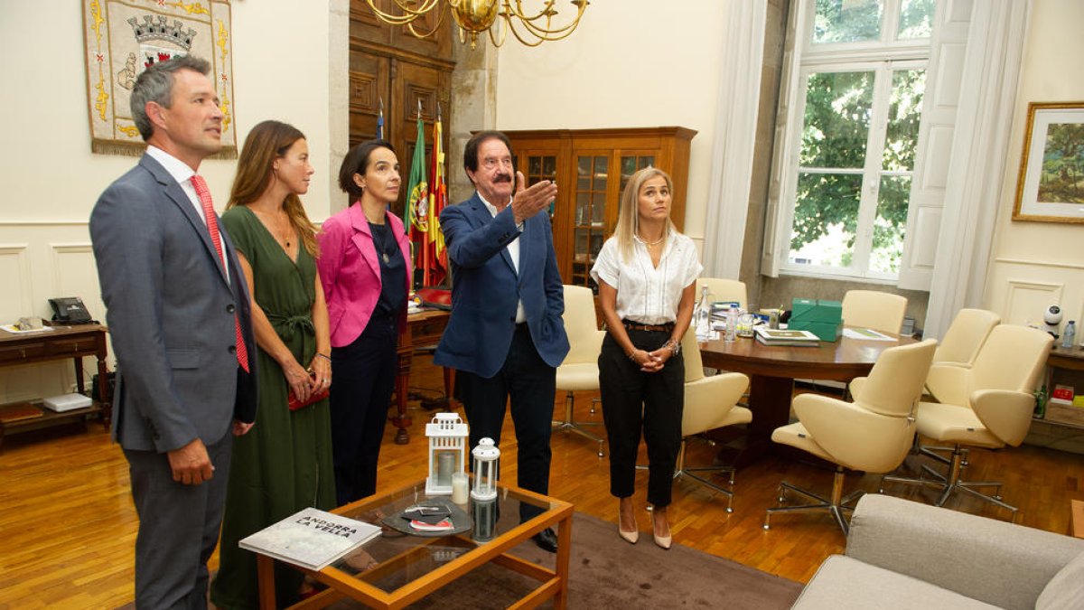 El cònsol major d'Andorra la Vella, David Astrié amb el president Fernando Ruas, a Viseu