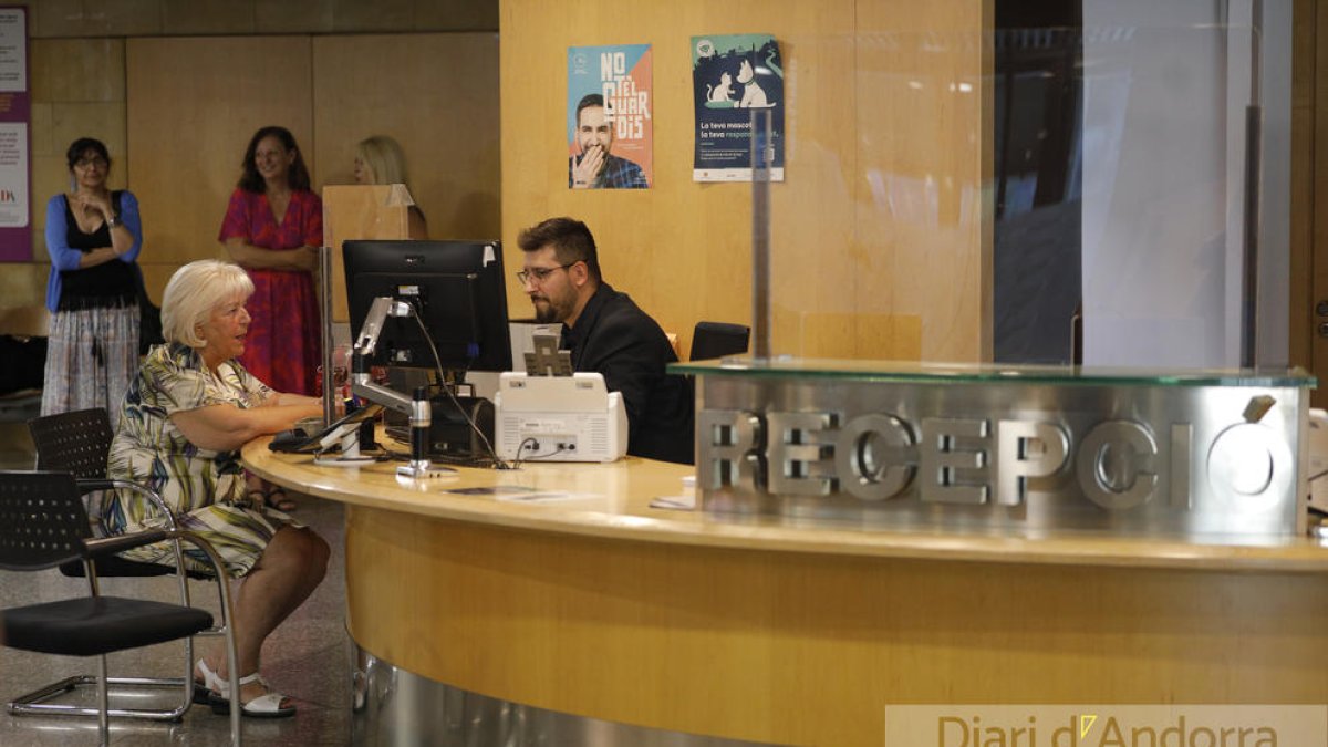 Implantació del sistema prioritari de Tràmits per a la gent gran i persones amb discapacitats