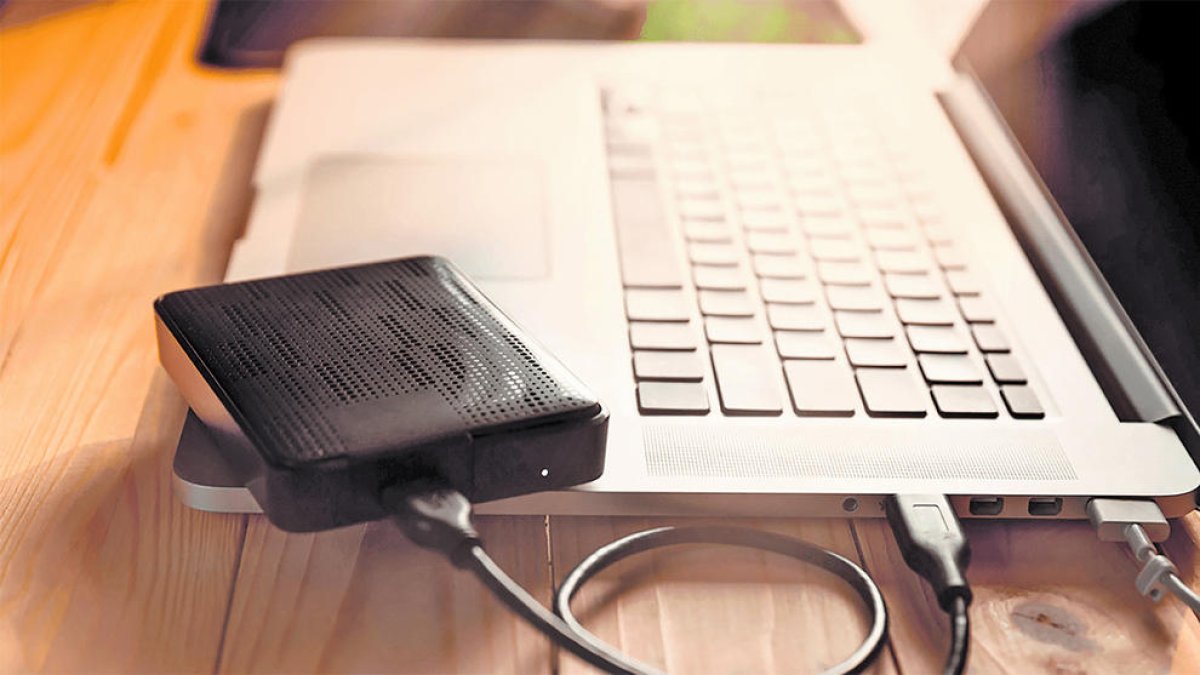 Cal combinar els dispositius físics i els serveis al núvol