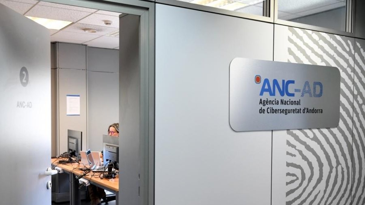 El despatx de l'Agència Nacional de Ciberseguretat d'Andorra.