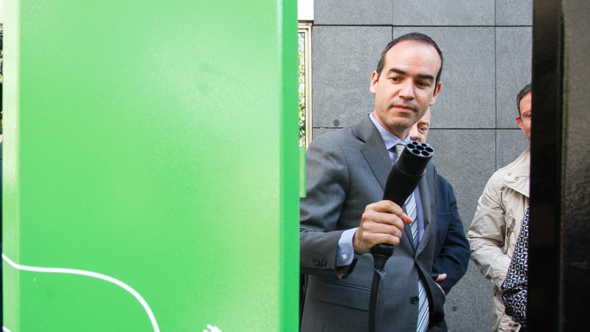Alcobé, en un acte quan era ministre.