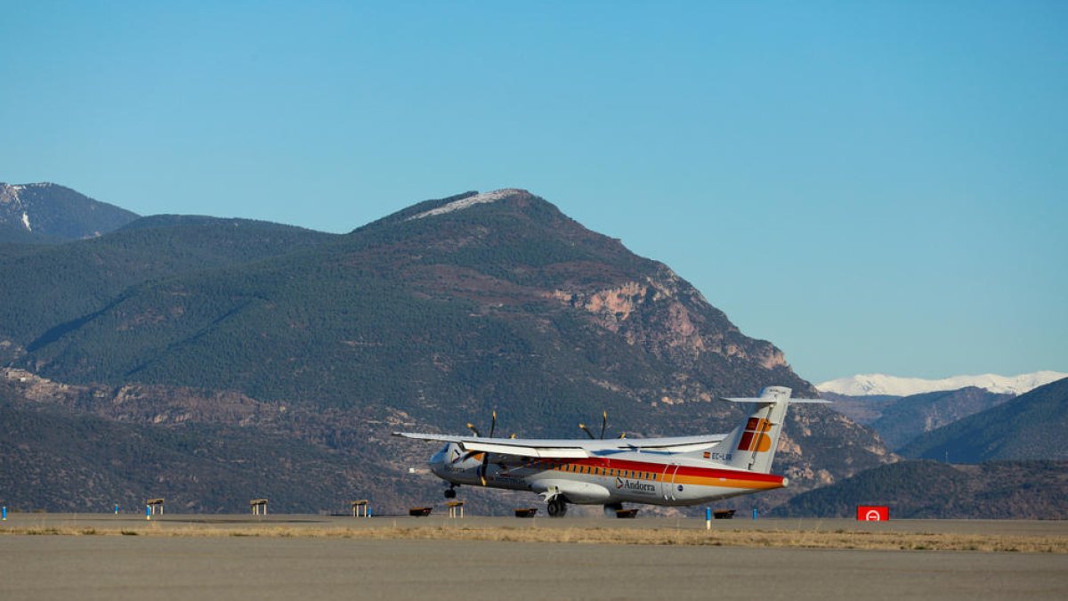 Air Nostrum a l'aeroport d'Andorra-la Seu.