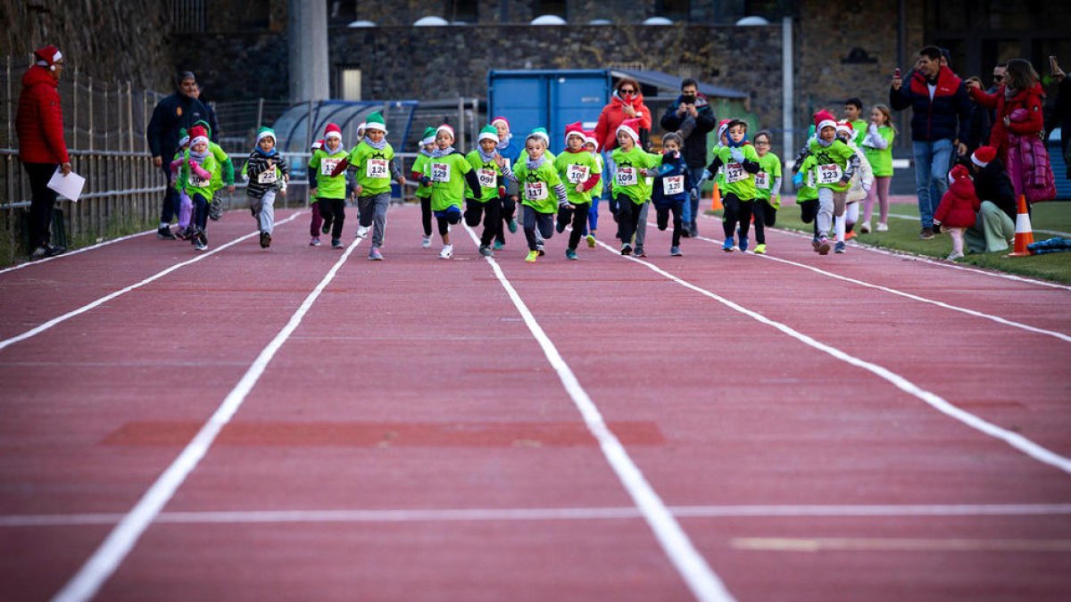 La cursa a l'Estadi comunal Joan Samarra Vila.