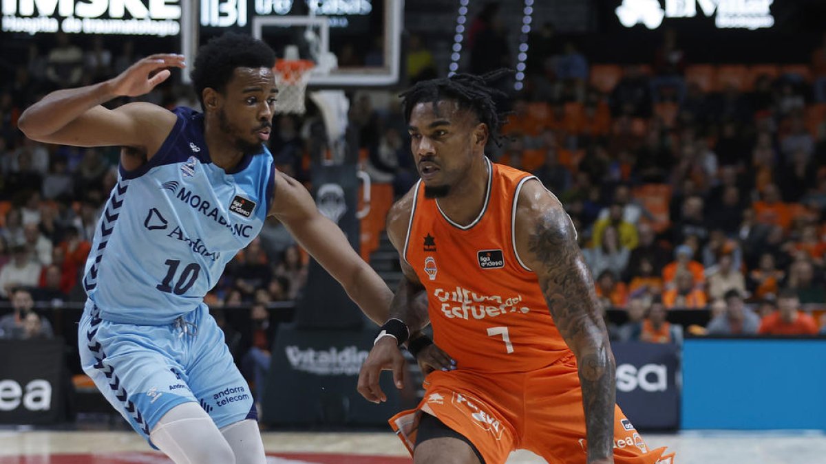 El MoraBanc perd contra el València Basket