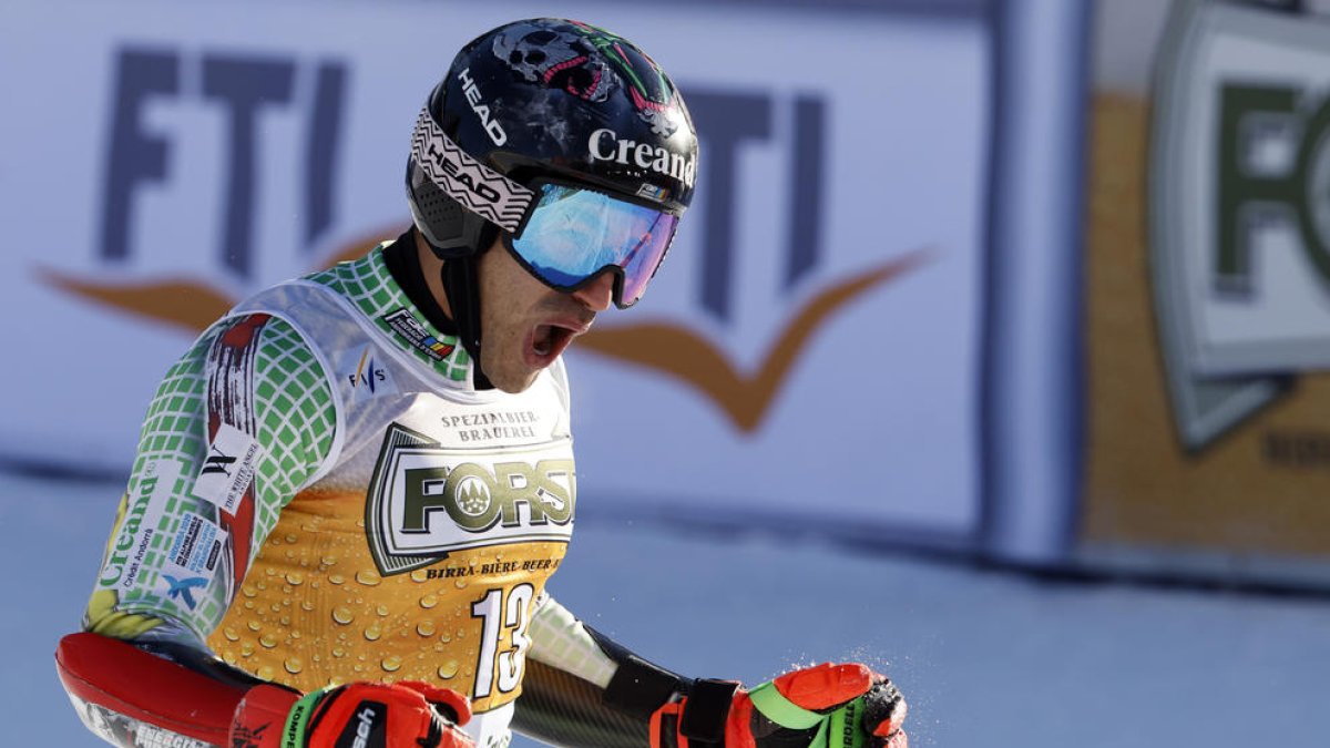 Verdú celebrant l'espectacular baixada a Alta Badia.