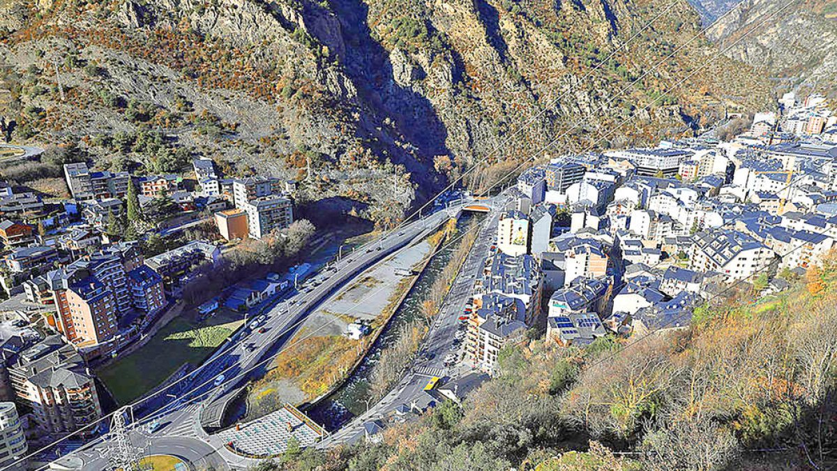 Una vista aèria de Sant Julià de Lòria.